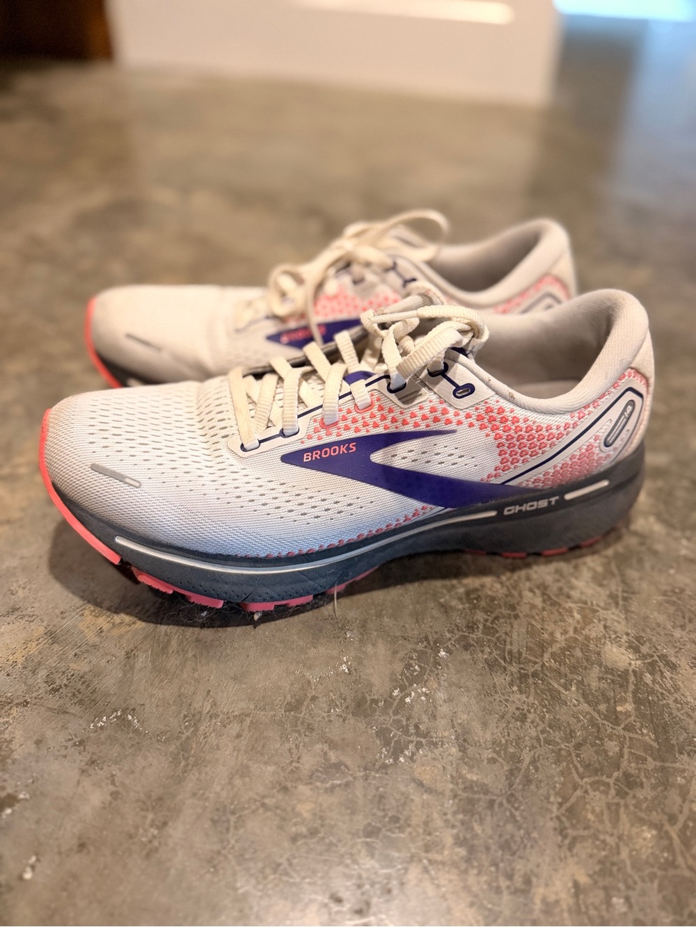 Brooks Ghost Women's Running Shoes - White with Pink & Purple Highlights